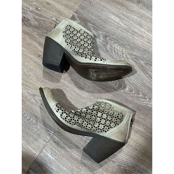 Independent boot company 7.5 ankle heeled bootie boots - Picture 10 of 13